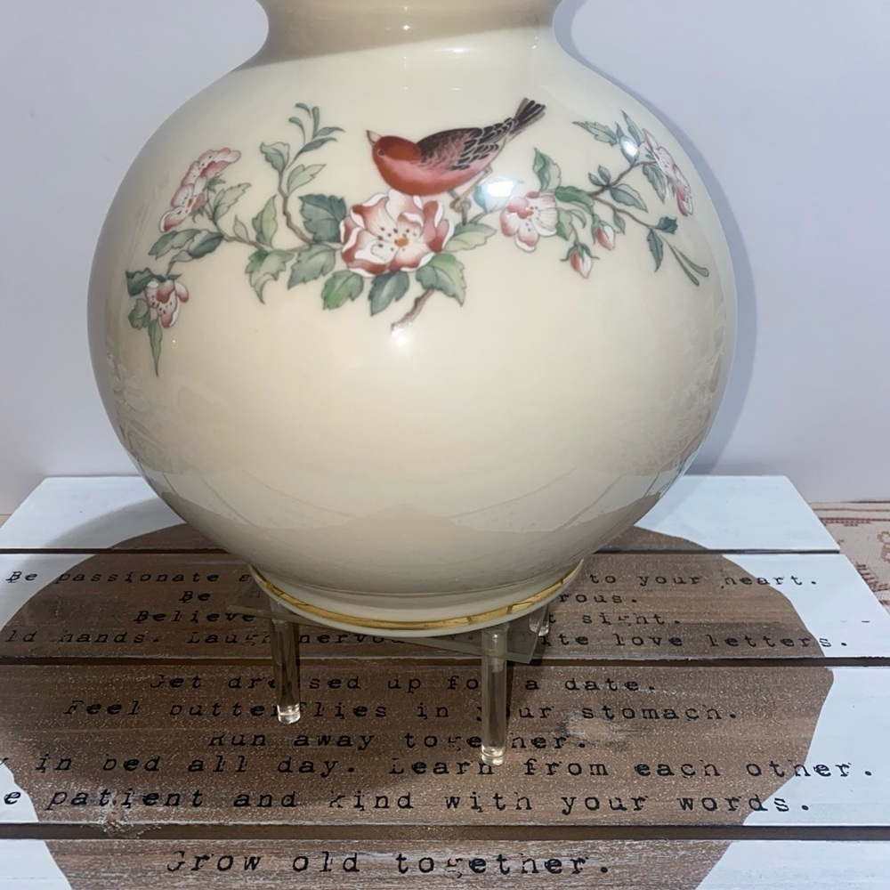 Vintage Lenox Serenade 7” Porcelain Globe‎ Vase - Picture 8 of 9